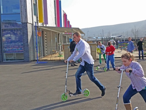 Plac zabaw w szkole Pen-Y-Cwm